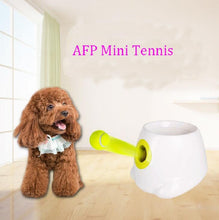 Load image into Gallery viewer, Hot sell Automatic throwing  machine pet Ball throw device 3/6/9m Dog pet toys Tennis Launcher Section emission with 3 balls